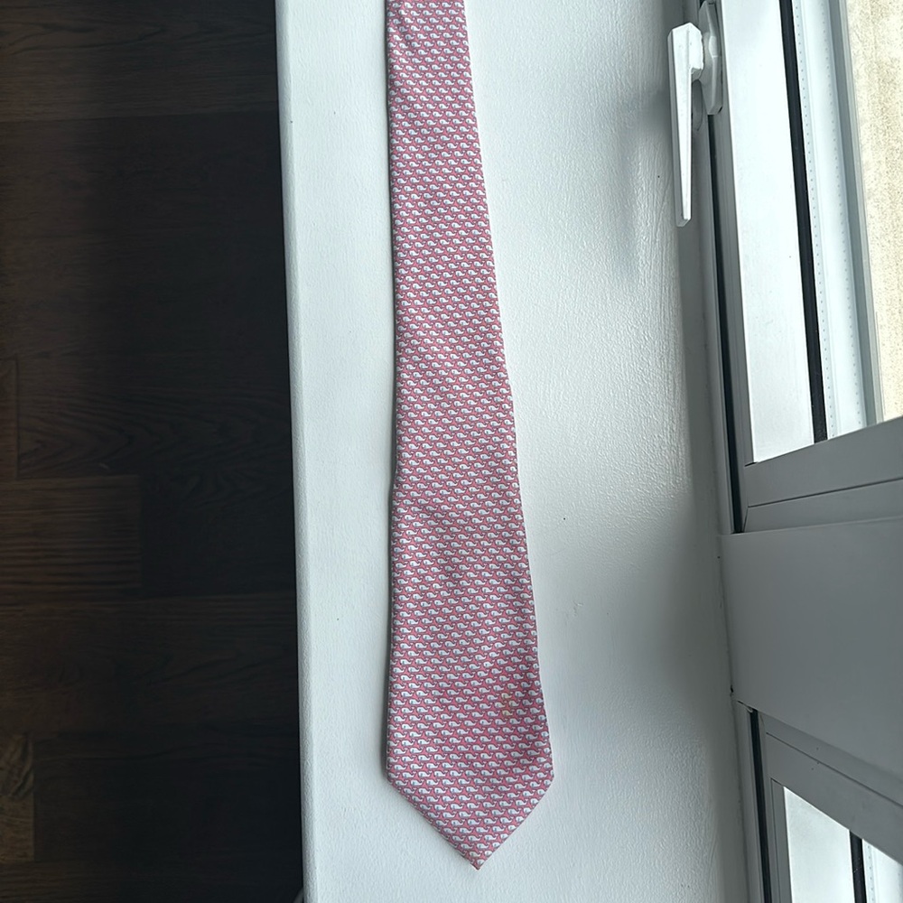 Vineyard Vines Boy Whale Tie